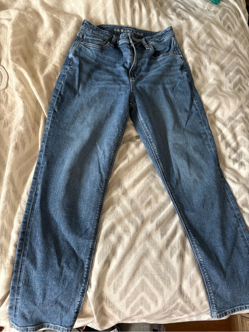 American Eagle Outfitters Mom Jeans Straight-Leg